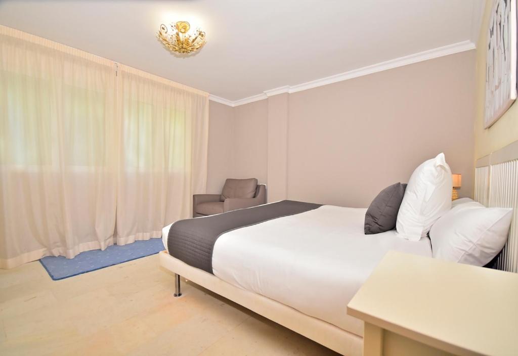 Aparthotel Ola Blanca Кала-де-Финистрат Номер фото